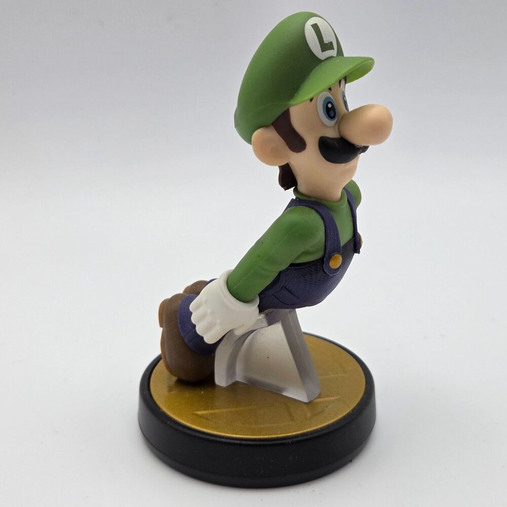 Nintendo Amiibo Luigi Figure Super Smash Bros. Series